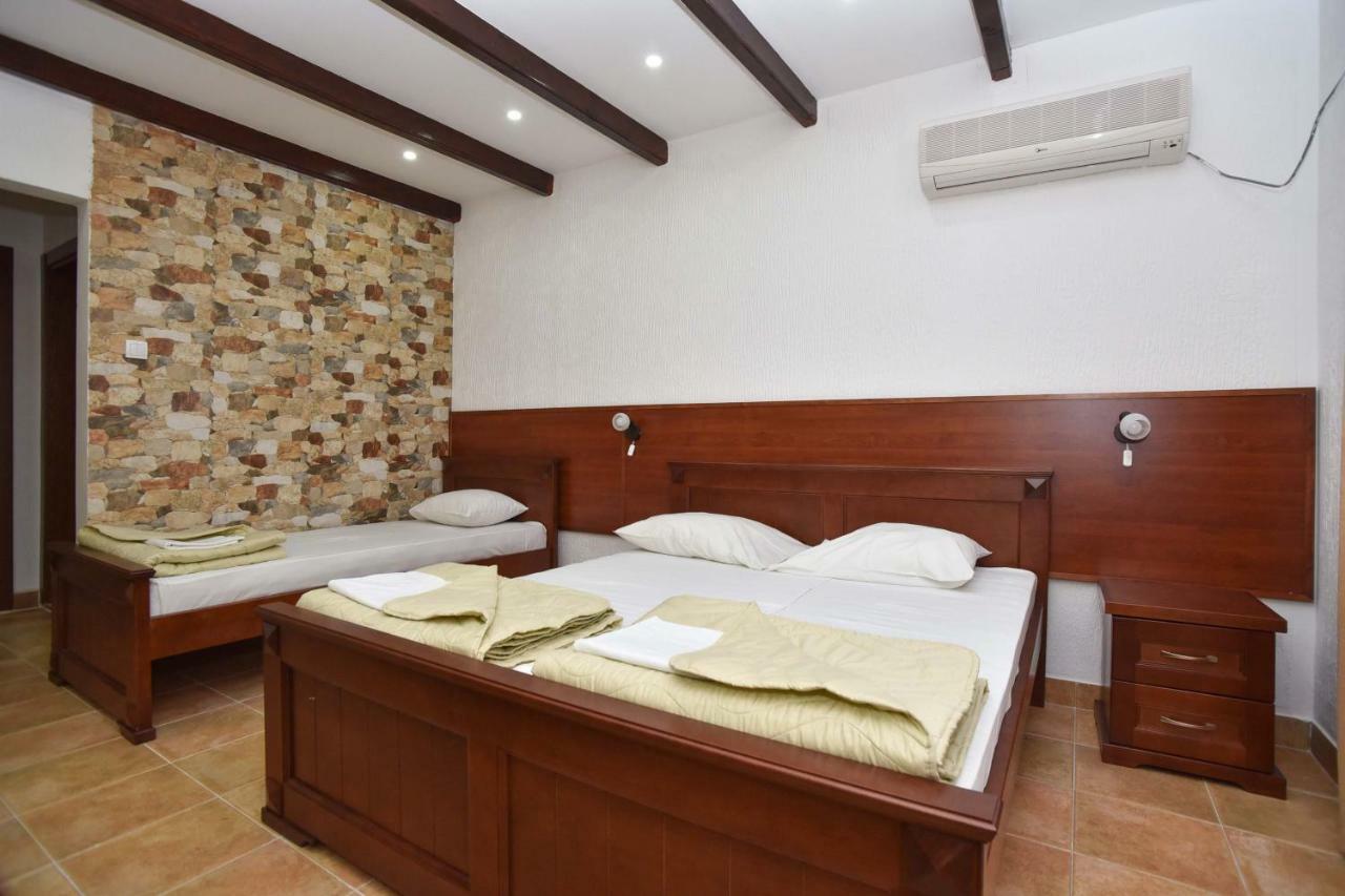 Hotel Galeb Canj Luaran gambar